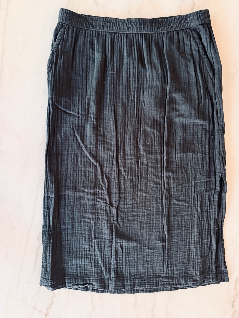 Universal Thread Black Elastic-Waist Gauze Midi Skirt